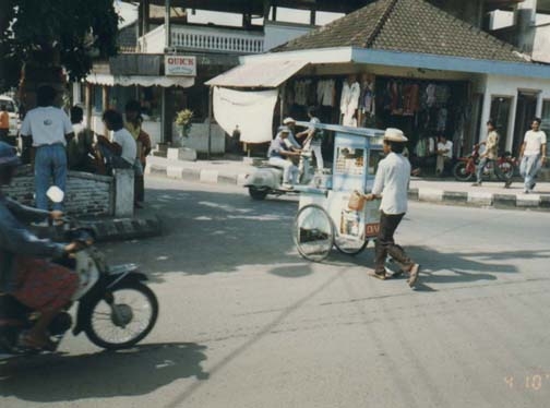 IDN Bali 1990OCT04 WRLFC WGT 009